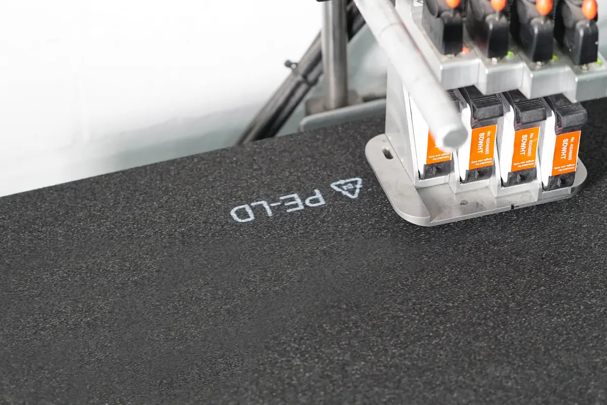 Bluhm Systeme Markoprint Inkjet druckt auf Schaumstoff