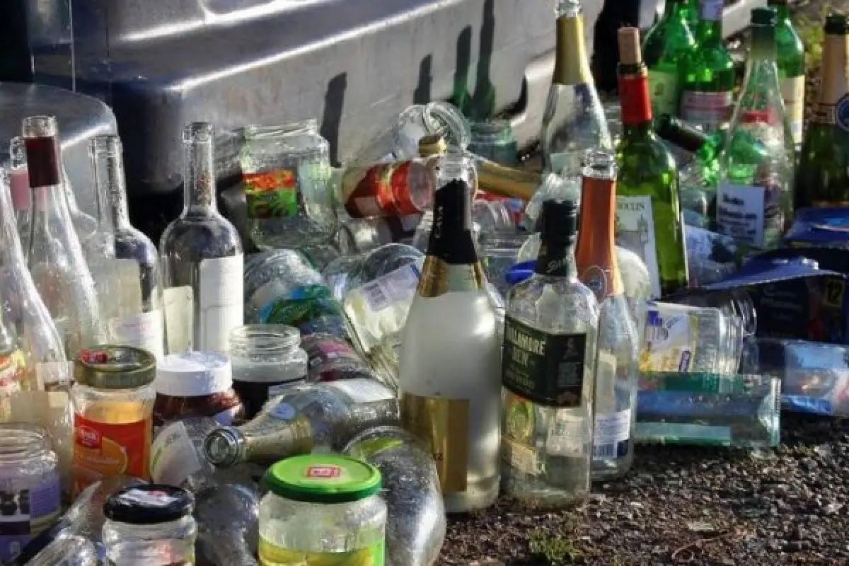 Glas Entsorgung alte Flaschen