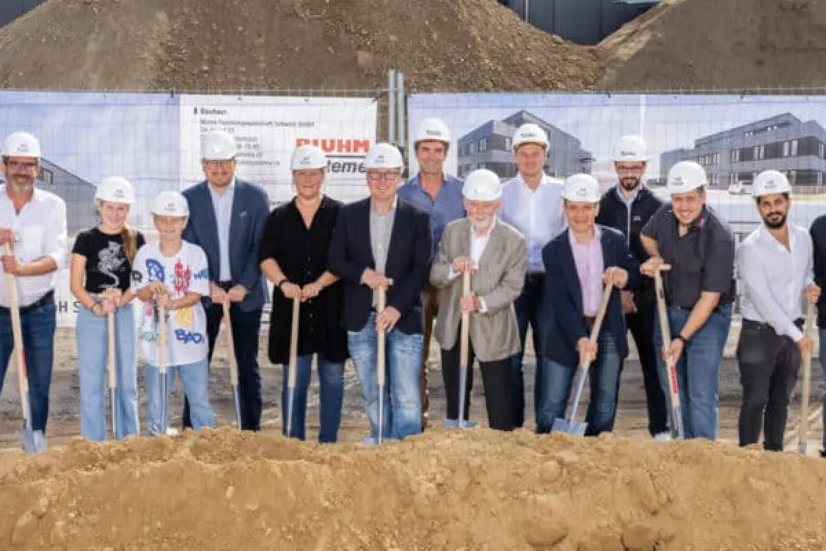 Spatenstich Bluhm Schweiz (c) Haesler Foto und Video