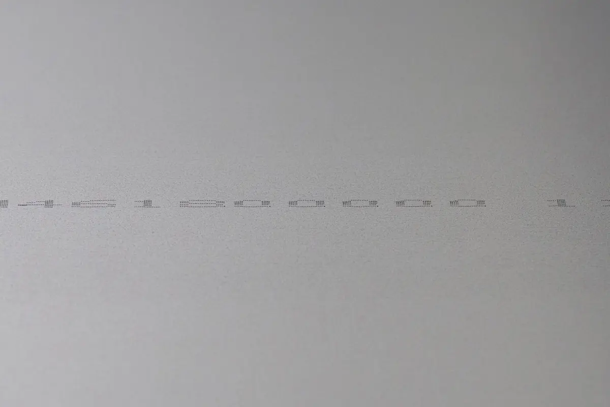 Kennzeichnung mit Continuous-Inkjetdruck auf Stahlband