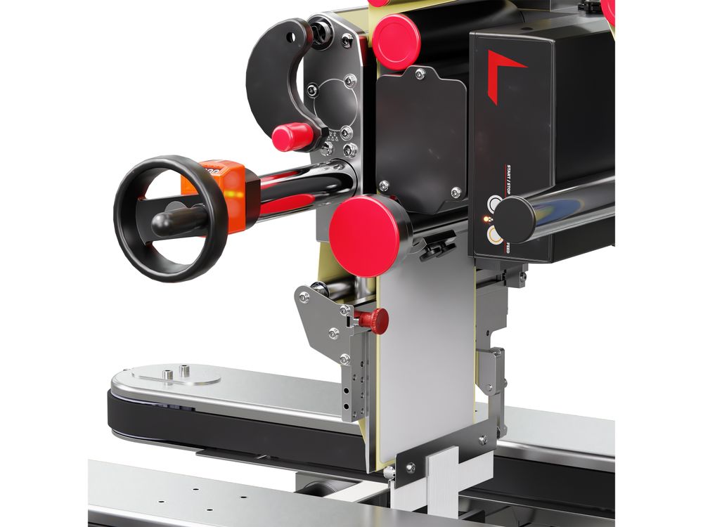 Etikettieranlage Geset 248 mit Etiketten rechts