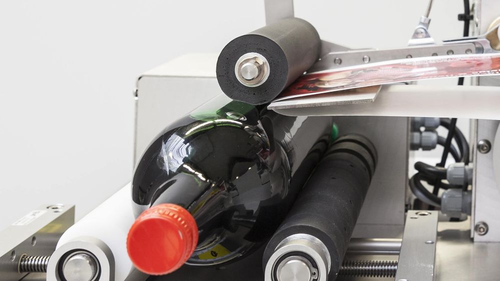Geset 141labeling wine bottle