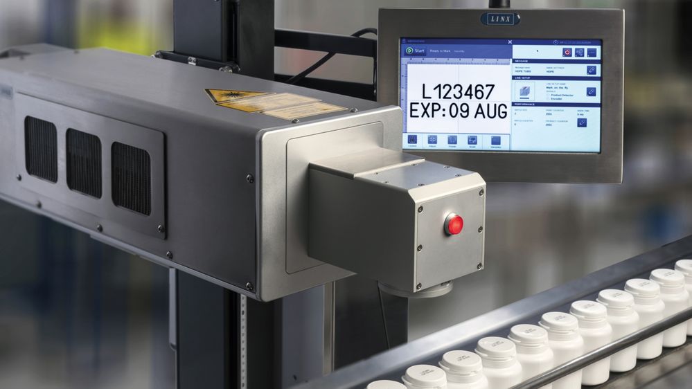 Linx UVG5 Beschriftungslaser an einer Produktionslinie für Kunststoffflaschen
