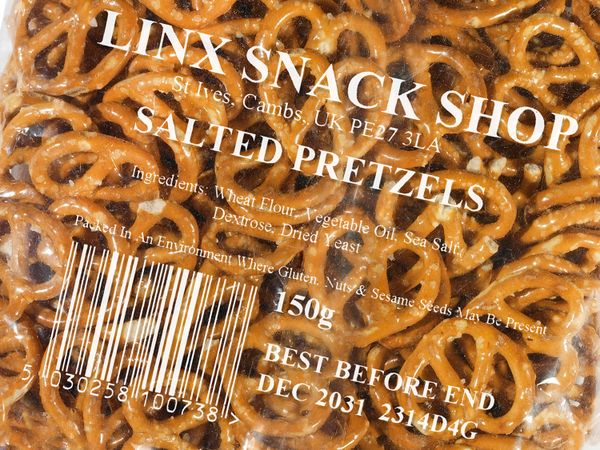 Linx TT Direktdruck in weißer Farbe auf Folienverpackung für Kabbersnacks