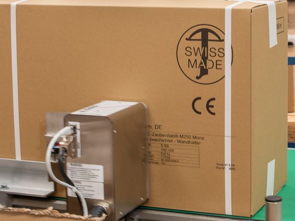 Industrieller Tintenstrahldrucker Markoprint integra PP 108 bedruckt Versandkarton