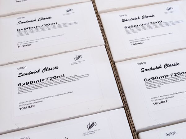 Etikett oben auf Karton 4