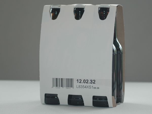 Mit Markoprint Tintenstrahldrucker bedruckter Verpackungskarton für Getränke