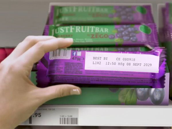 Mit Markoprint Tintenstrahldrucker bedruckte Folienverpackung für Lebensmittel