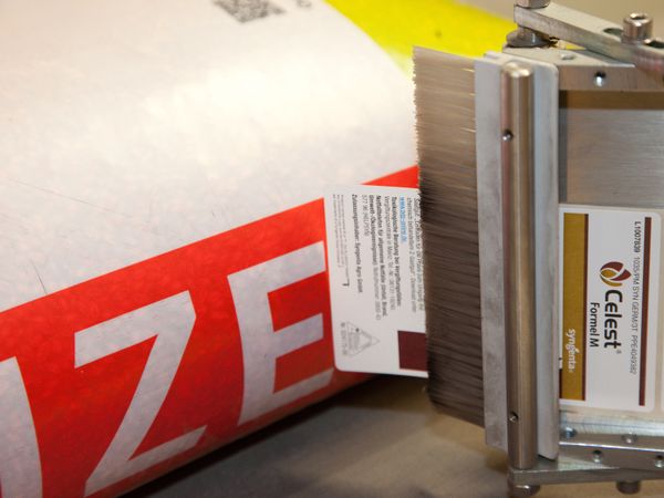 Alpha Compact Etikettierung auf Kunststoffsack 2