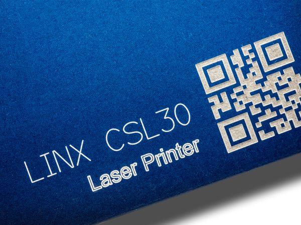 Linx CSL Laserbeschriftung mit Datamatrix-Code auf Pappschachtel Karton