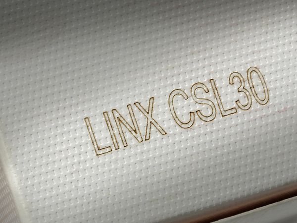 Linx CSL Laserbeschriftung auf beschichtetem Karton Schachtel Box