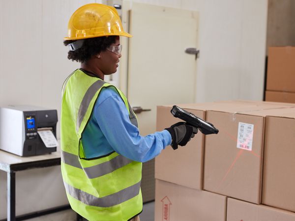 Zebra ZT411 Etikettendruck Anwendung im Lagerhaus Barcode-Etiketten scannen
