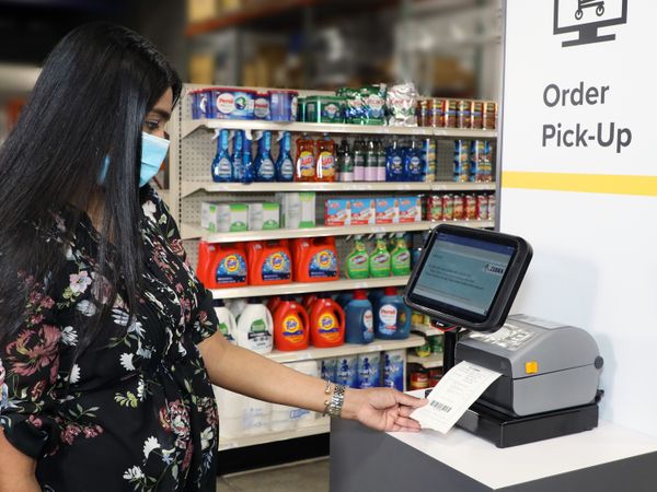 Zebra ZD421 Drucker beim Self-Checkout im Einzelhandel