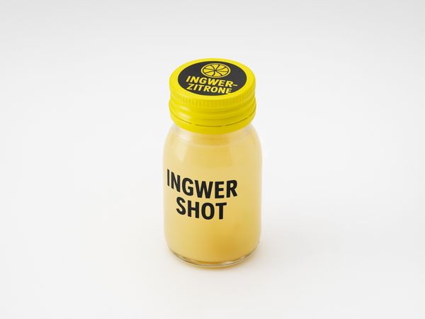 Etikettieranlage Geset 142 Etikett auf Ingwer Shot