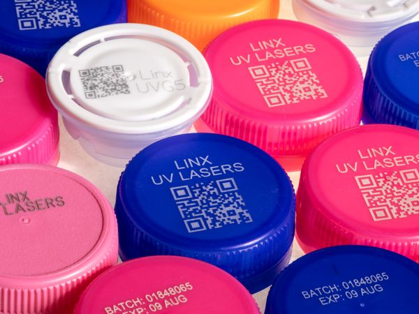 Linx UVG5 Laser für Getränke, Flaschenverschlüsse mit QR-Code, für die Getränke-, Chemie- und Automobilindustrie, Kunststoff, Text, 2D, Datum, Chargennummer