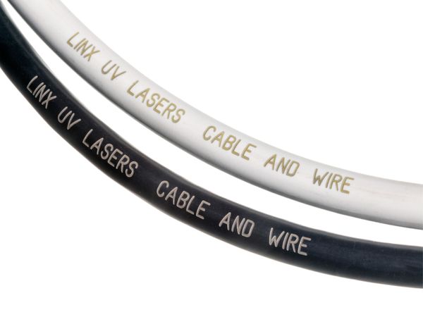 Linx UVG5 Laser – Kabel und Drähte, weiße und schwarze Kabel, Kunststoff, Text