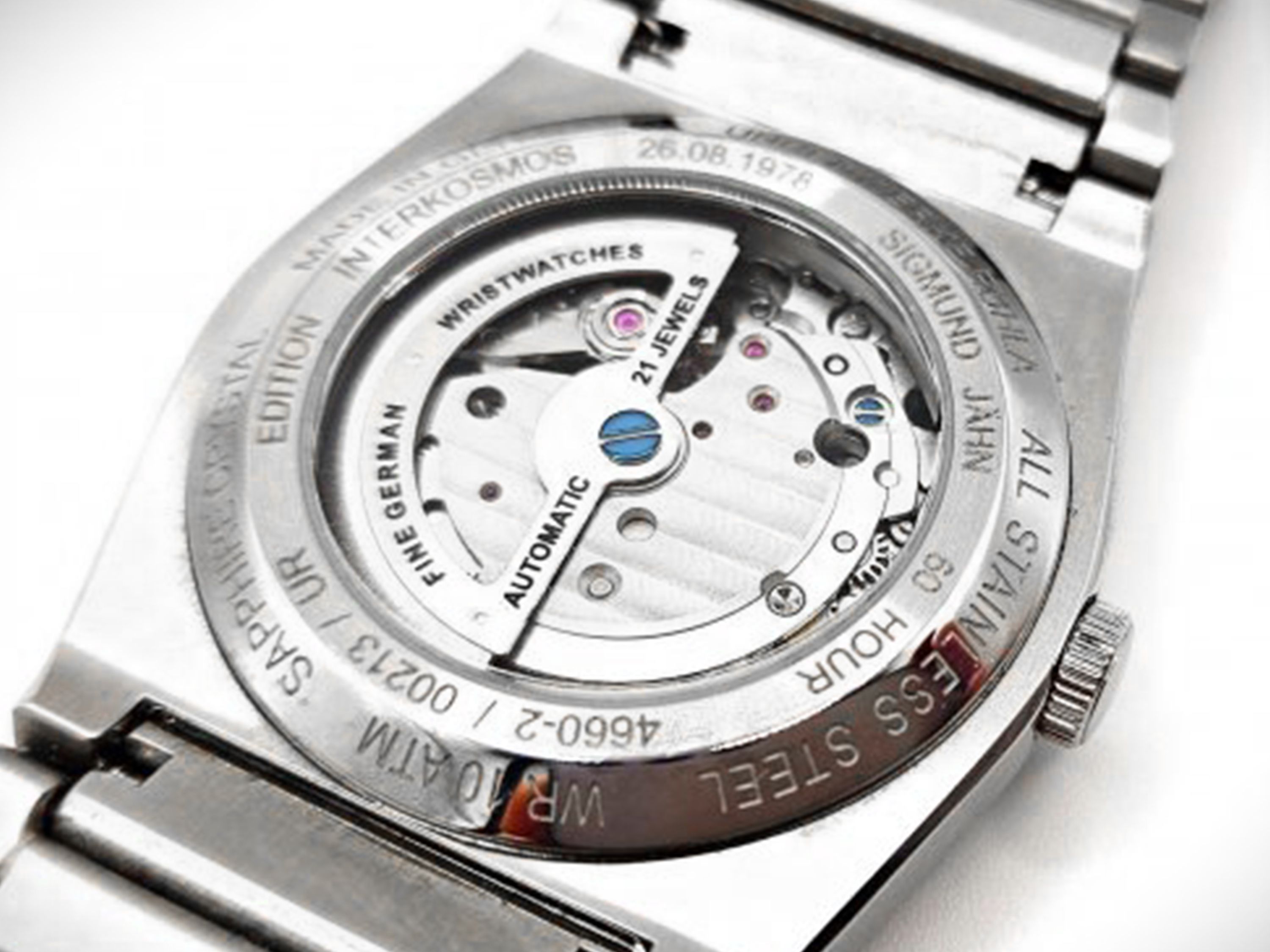 Lasercodierung auf Uhrwerk