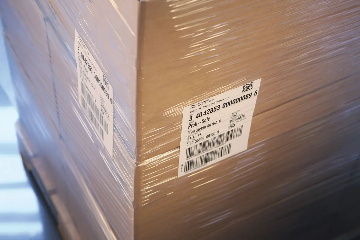 Pallet label with barcodes