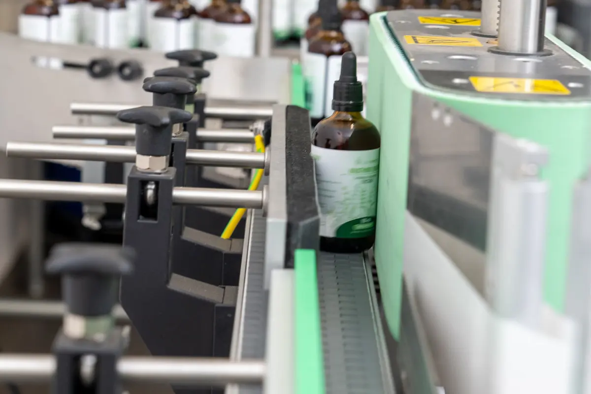 Labelling small glass bottles