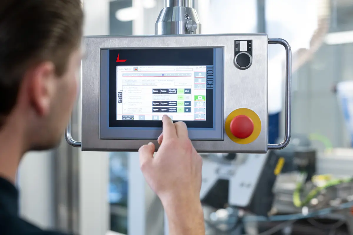 Kennzeichnungsautomatisierung (c) Bluhm Systeme